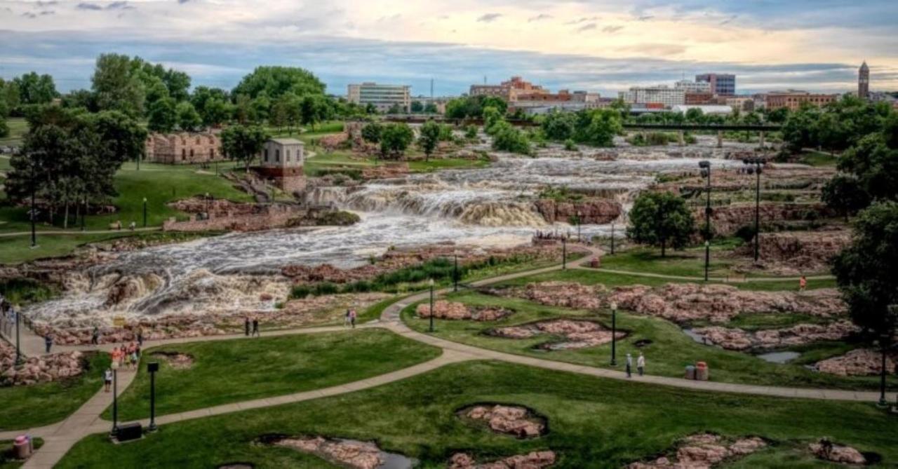 Holiday Inn Sioux Falls-City Center By Ihg Экстерьер фото
